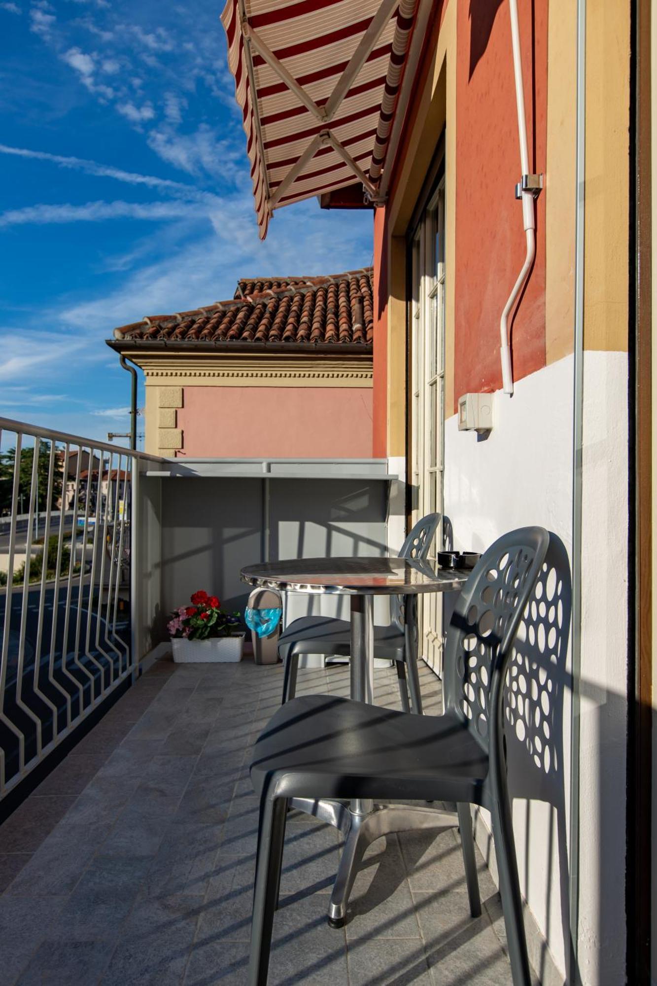 Attico Grand Terrace Appartement Alba  Buitenkant foto